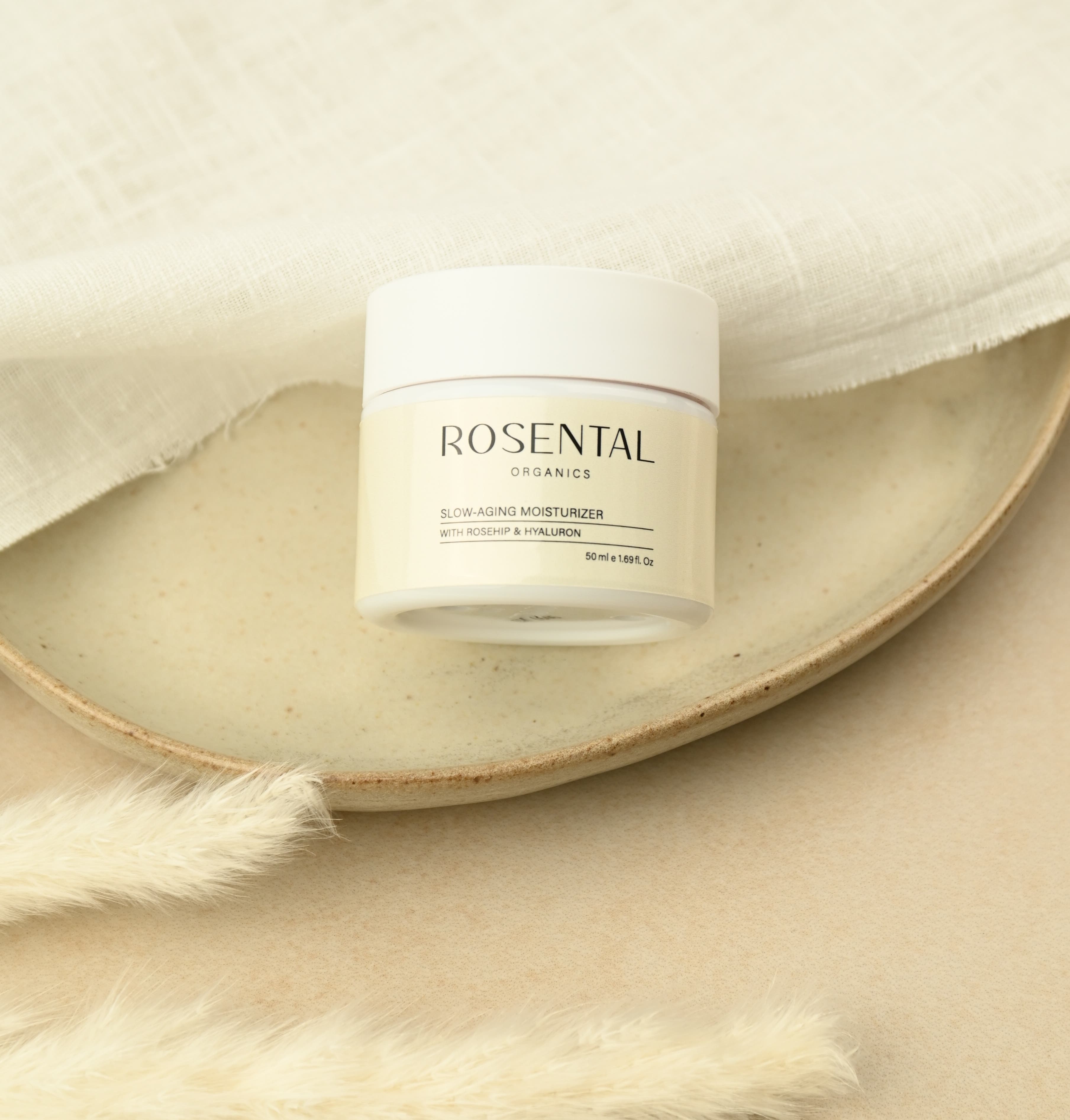 Slow Aging Moisturizer | with Rosehip and Hyaluron