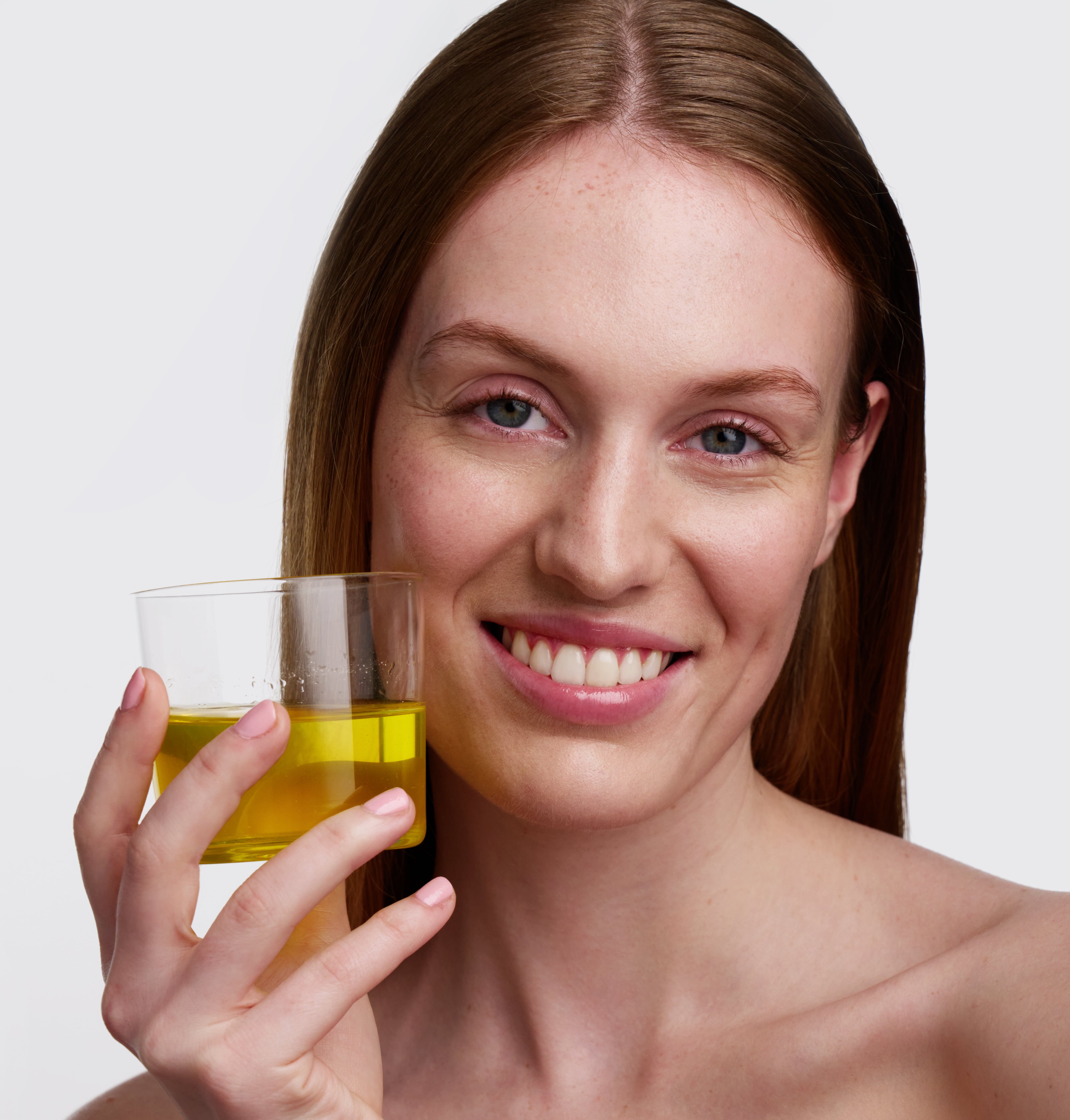 Skin Essentials | With hyaluronic acid, niacin and vitamin C